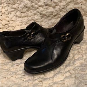 Clogs
